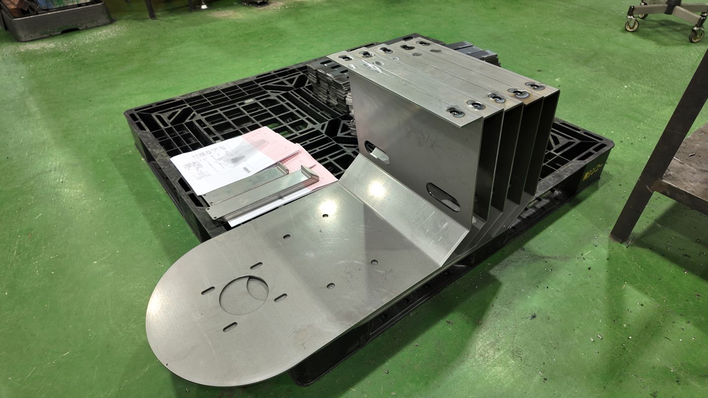 装置用筐体（板金・溶接）